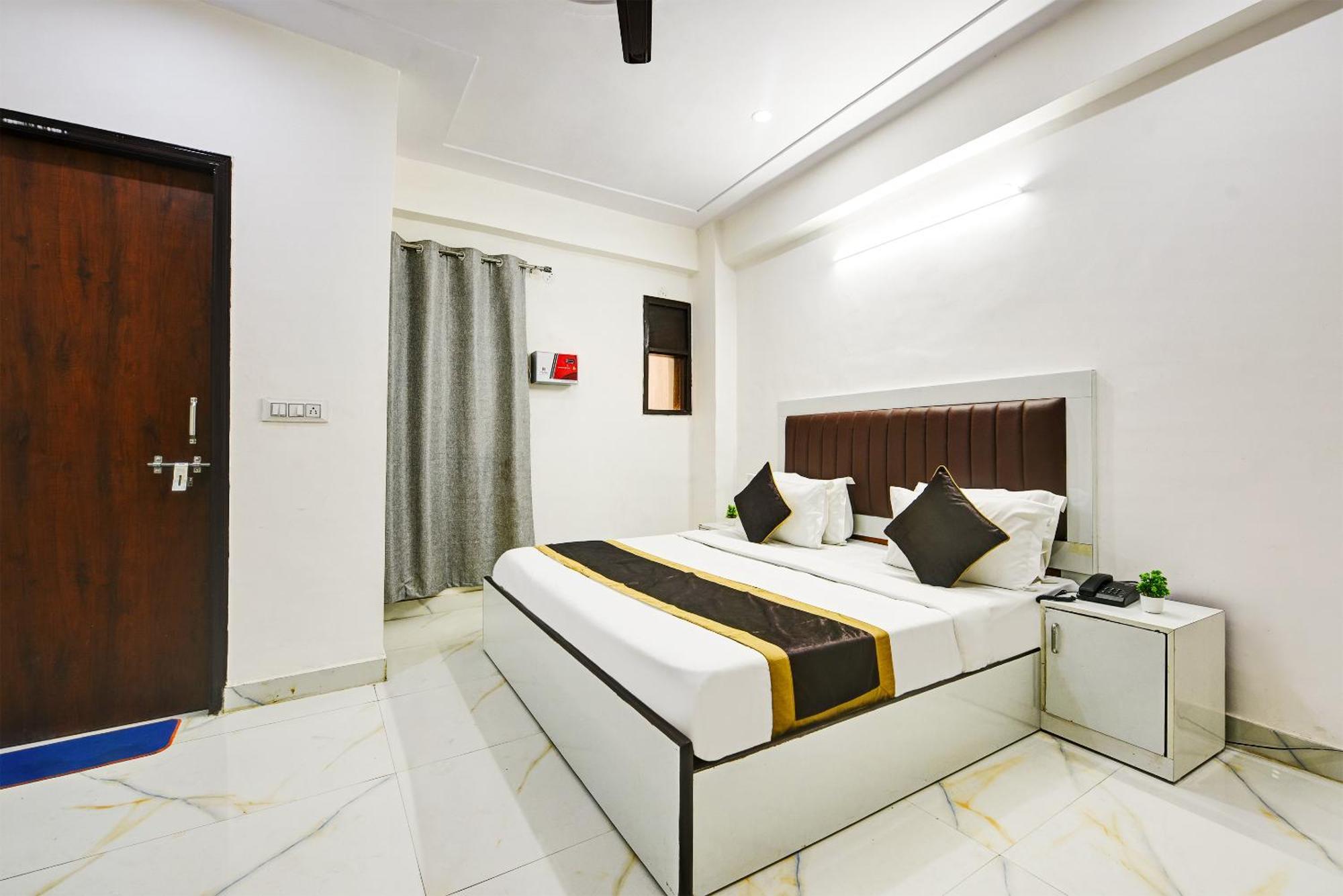 Hotel Krishna Tower Delhi  Extérieur photo