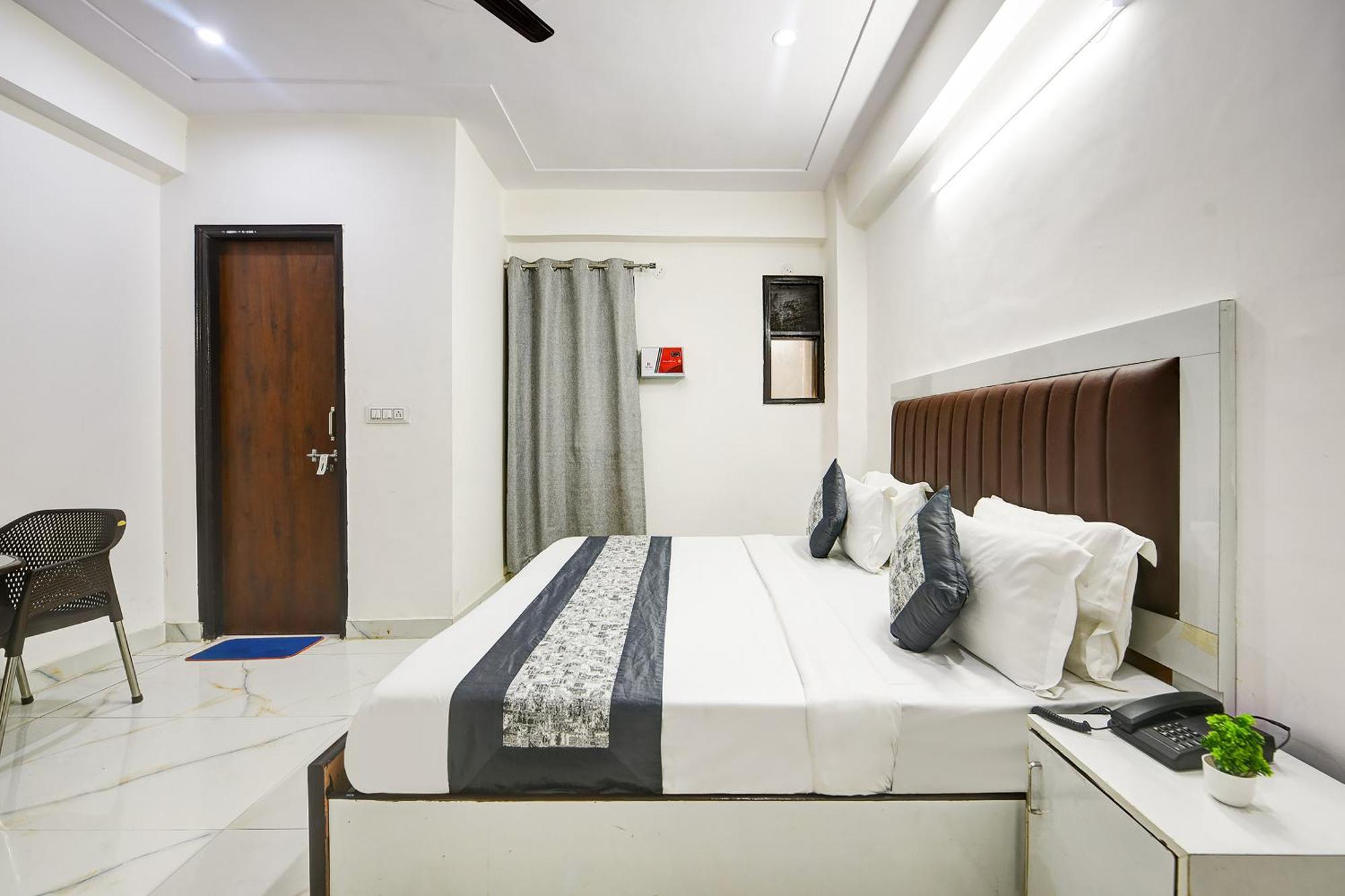 Hotel Krishna Tower Delhi  Extérieur photo