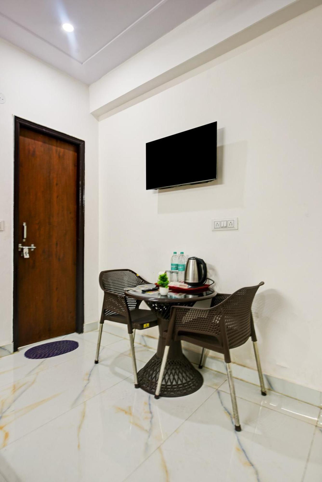 Hotel Krishna Tower Delhi  Extérieur photo