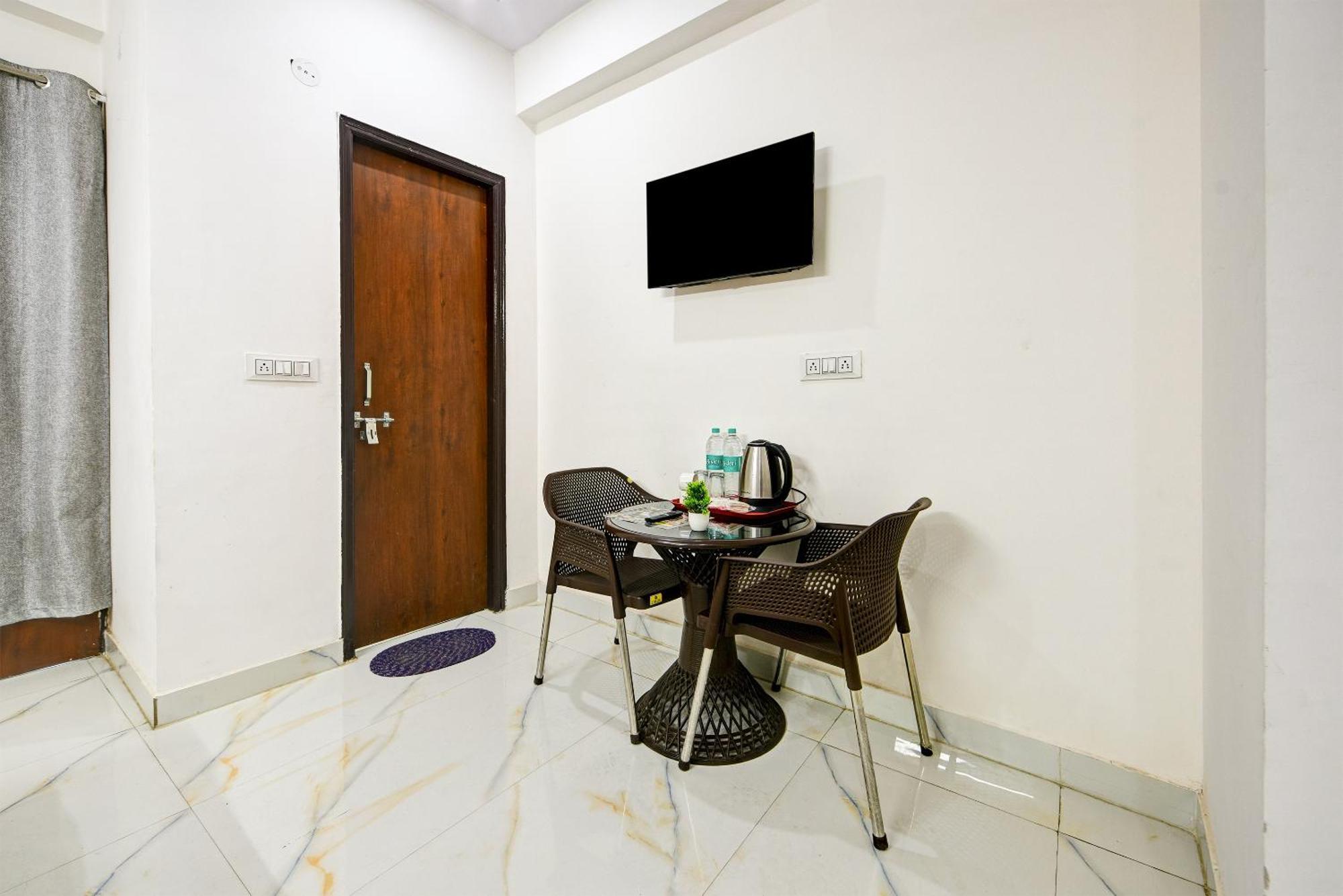 Hotel Krishna Tower Delhi  Extérieur photo