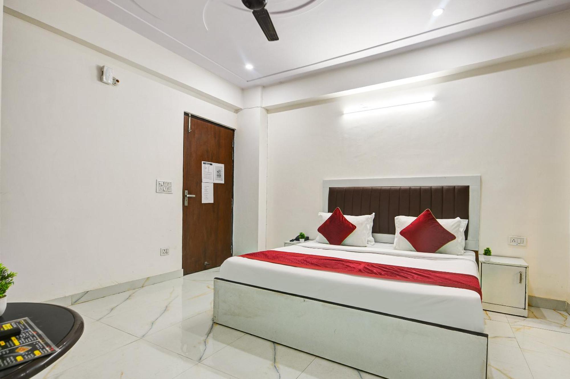 Hotel Krishna Tower Delhi  Extérieur photo