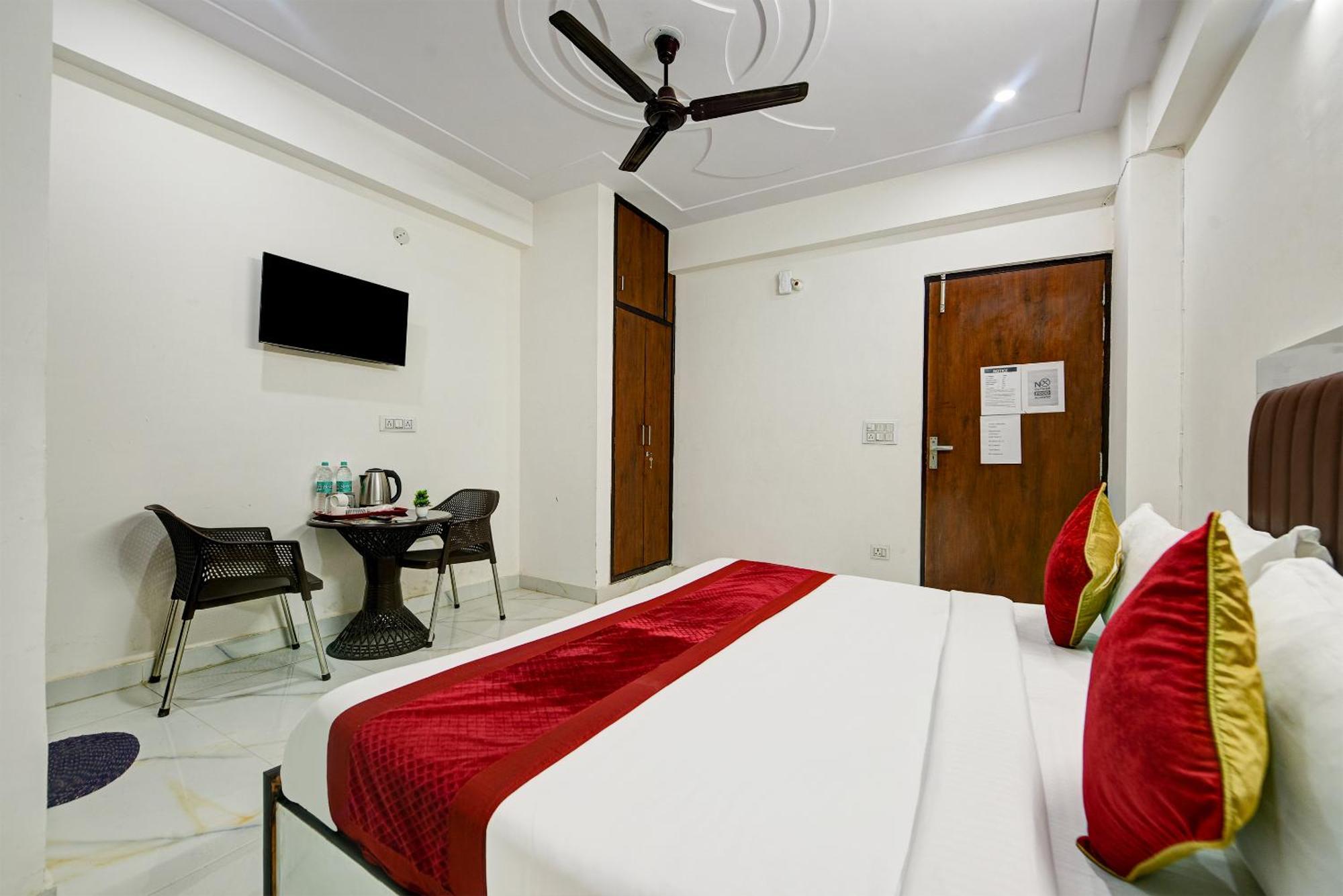 Hotel Krishna Tower Delhi  Extérieur photo