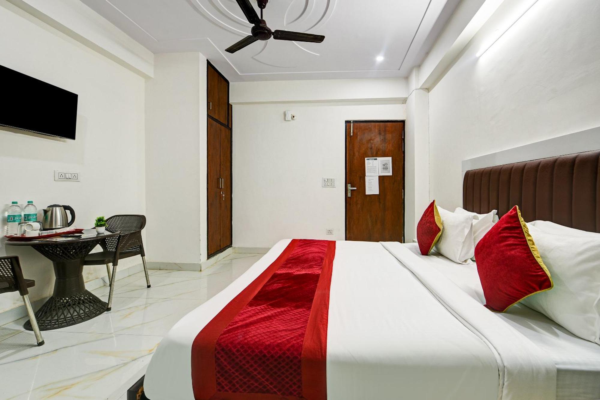Hotel Krishna Tower Delhi  Extérieur photo