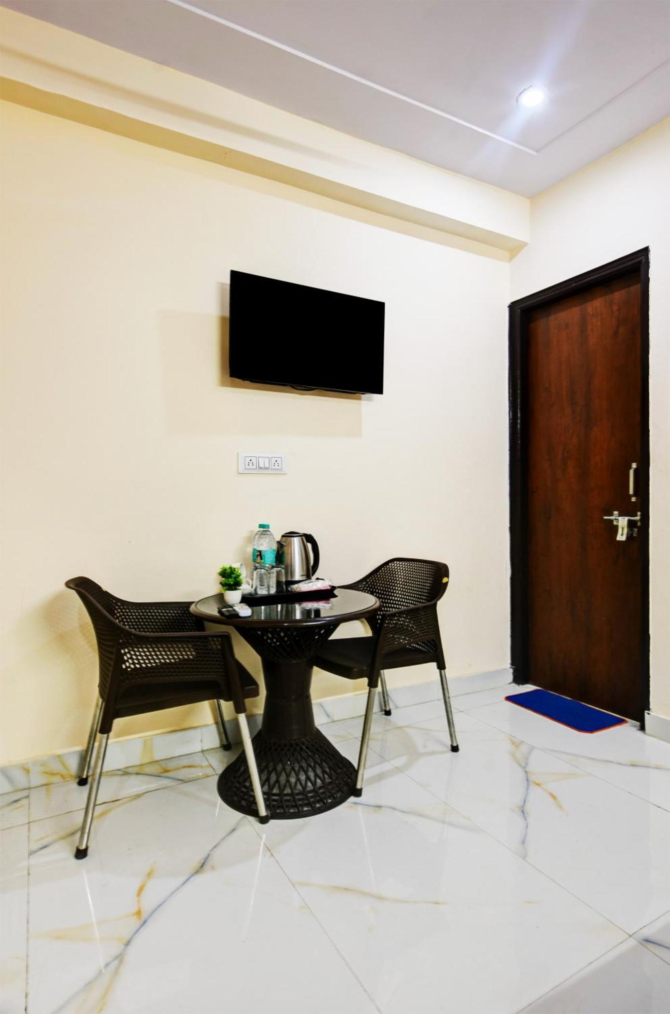 Hotel Krishna Tower Delhi  Extérieur photo