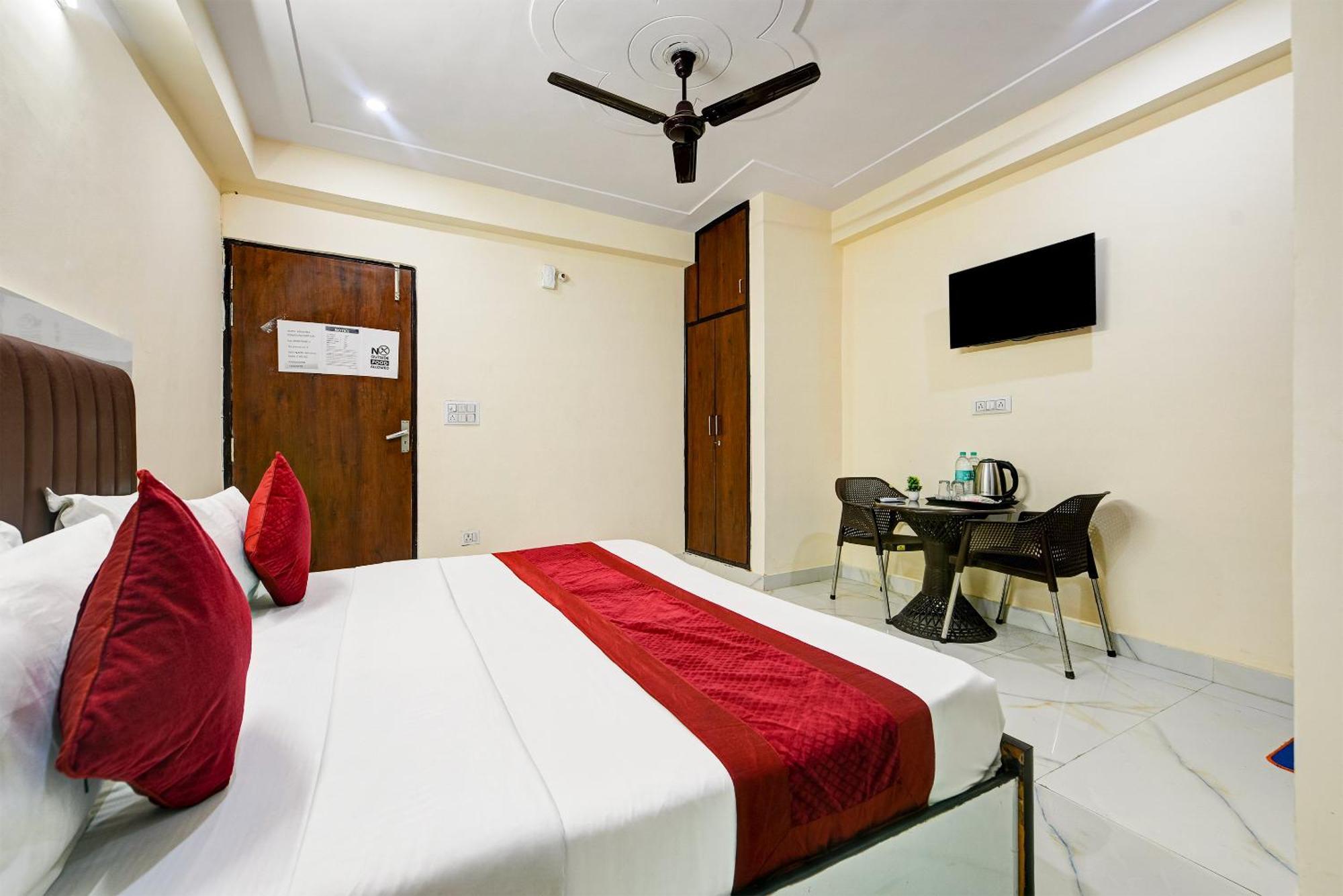 Hotel Krishna Tower Delhi  Extérieur photo