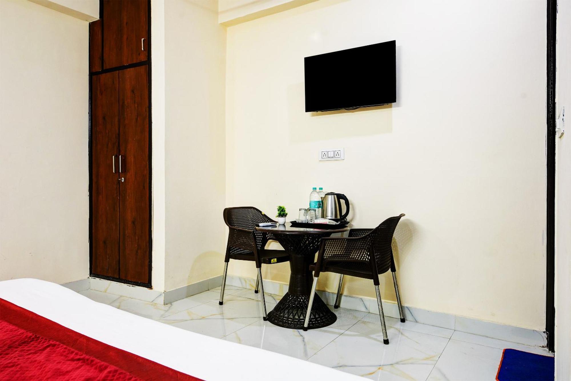 Hotel Krishna Tower Delhi  Extérieur photo