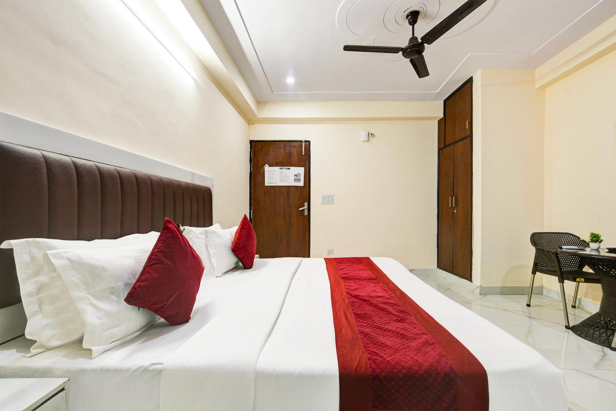 Hotel Krishna Tower Delhi  Extérieur photo
